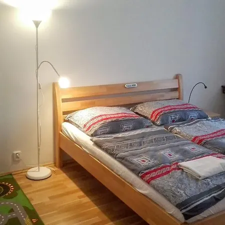 Jezerka - Free Parking - Easy Access To Center Apartment