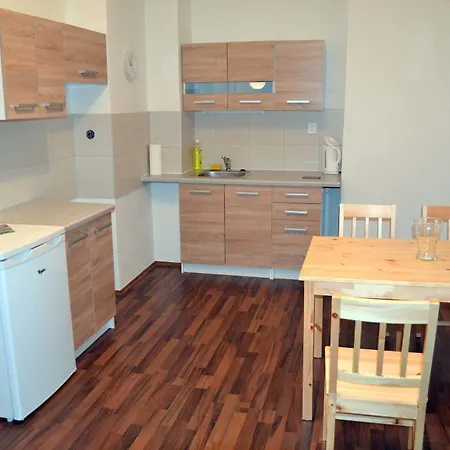 Jezerka - Free Parking - Easy Access To Center * Praga