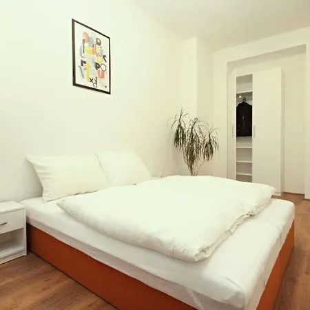Appartamento Jezerka - Free Parking - Easy Access To Center Praga